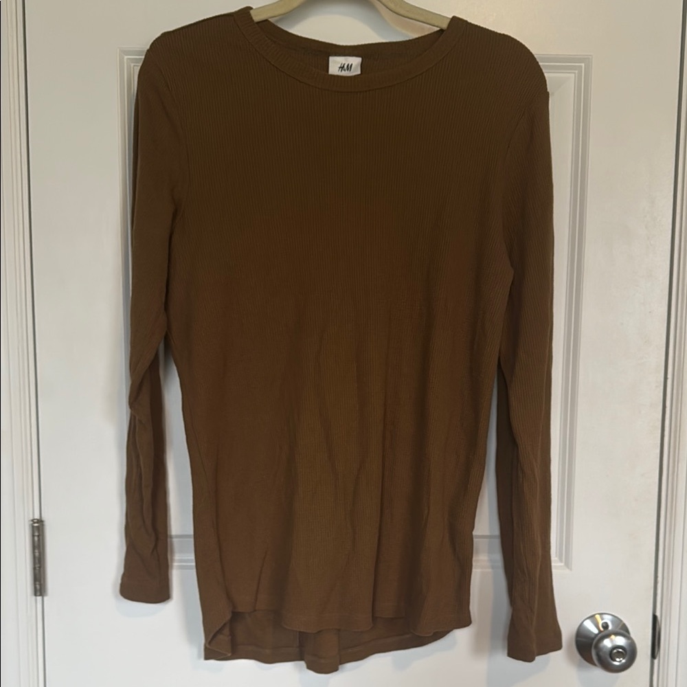 H&M Men’s Brown Long Sleeve Top